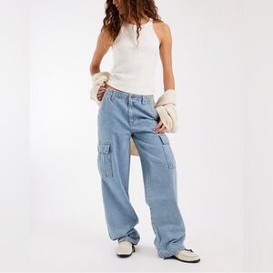 Levi’s ‘94 Baggy Cargo Jeans Light Wash Blue Womens Size 30x30